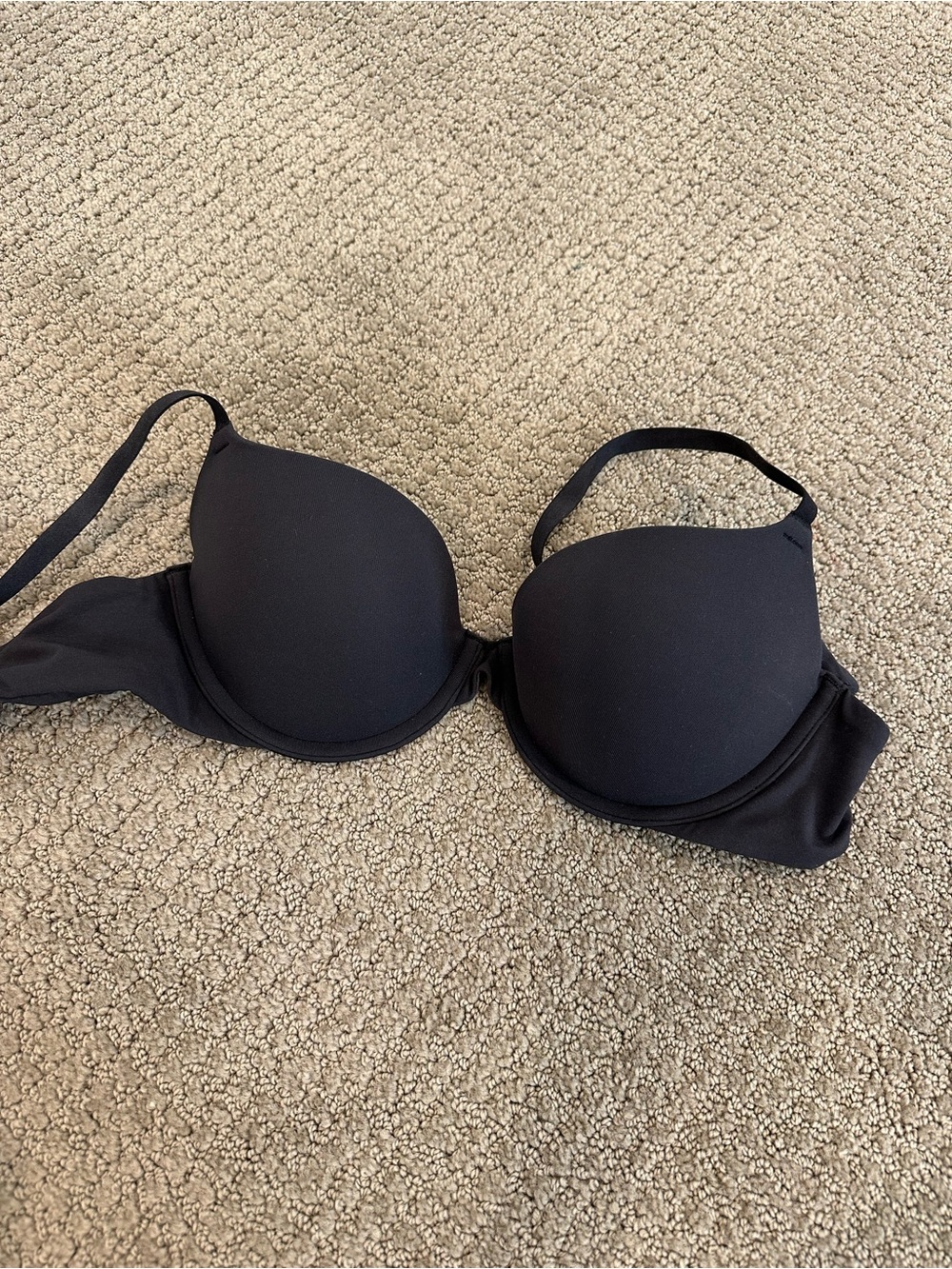 SKIMS Black Underwire T Shirt Bra 32C Padded Everyday Bra